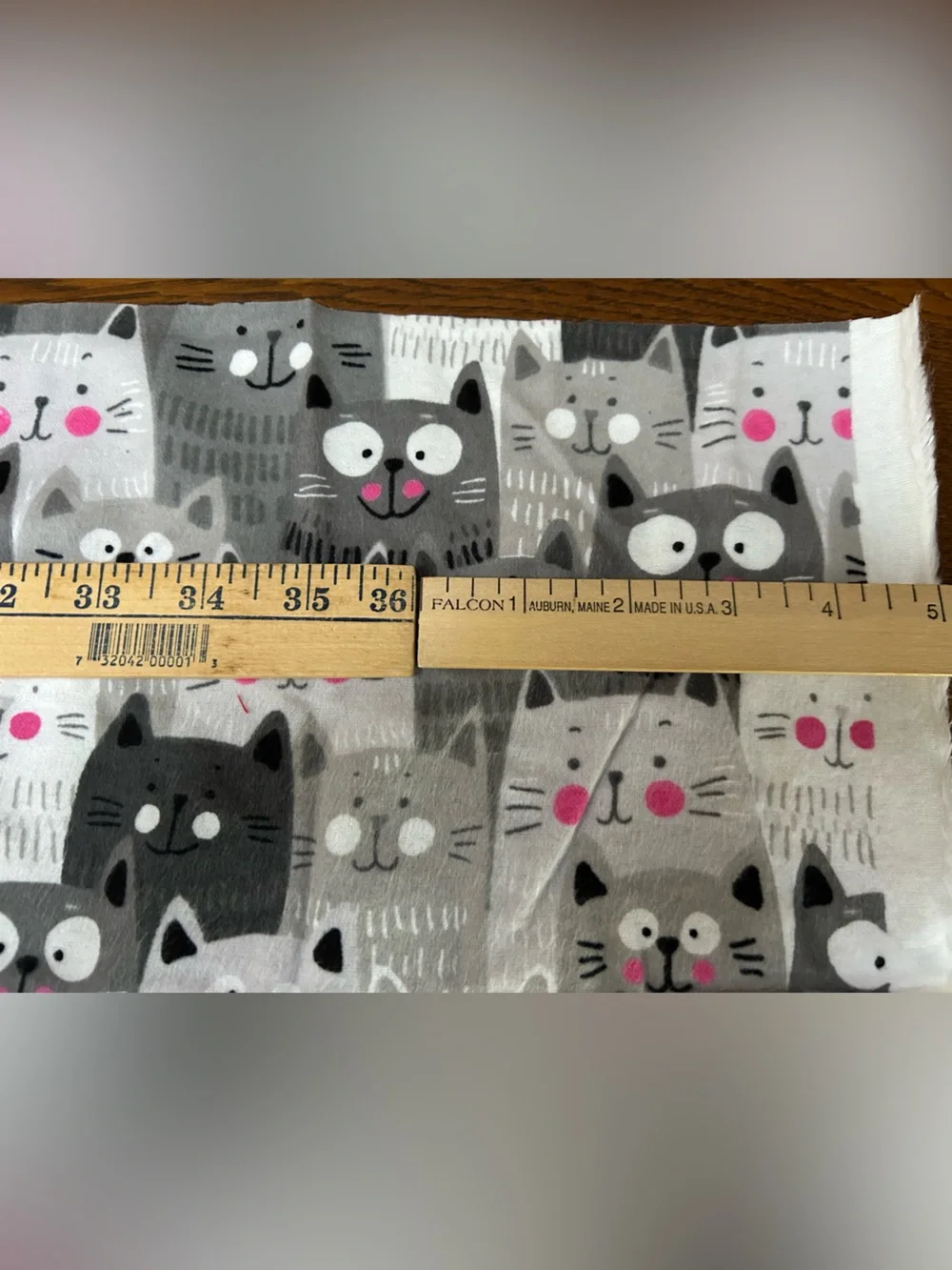 Fabric Gray/White Cat Pattern flannel Remnant 40” wide long/18”to 16.5”, s0 cute